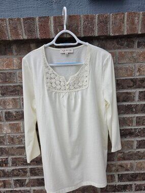 Jones New York Lace Trim Top Size XL